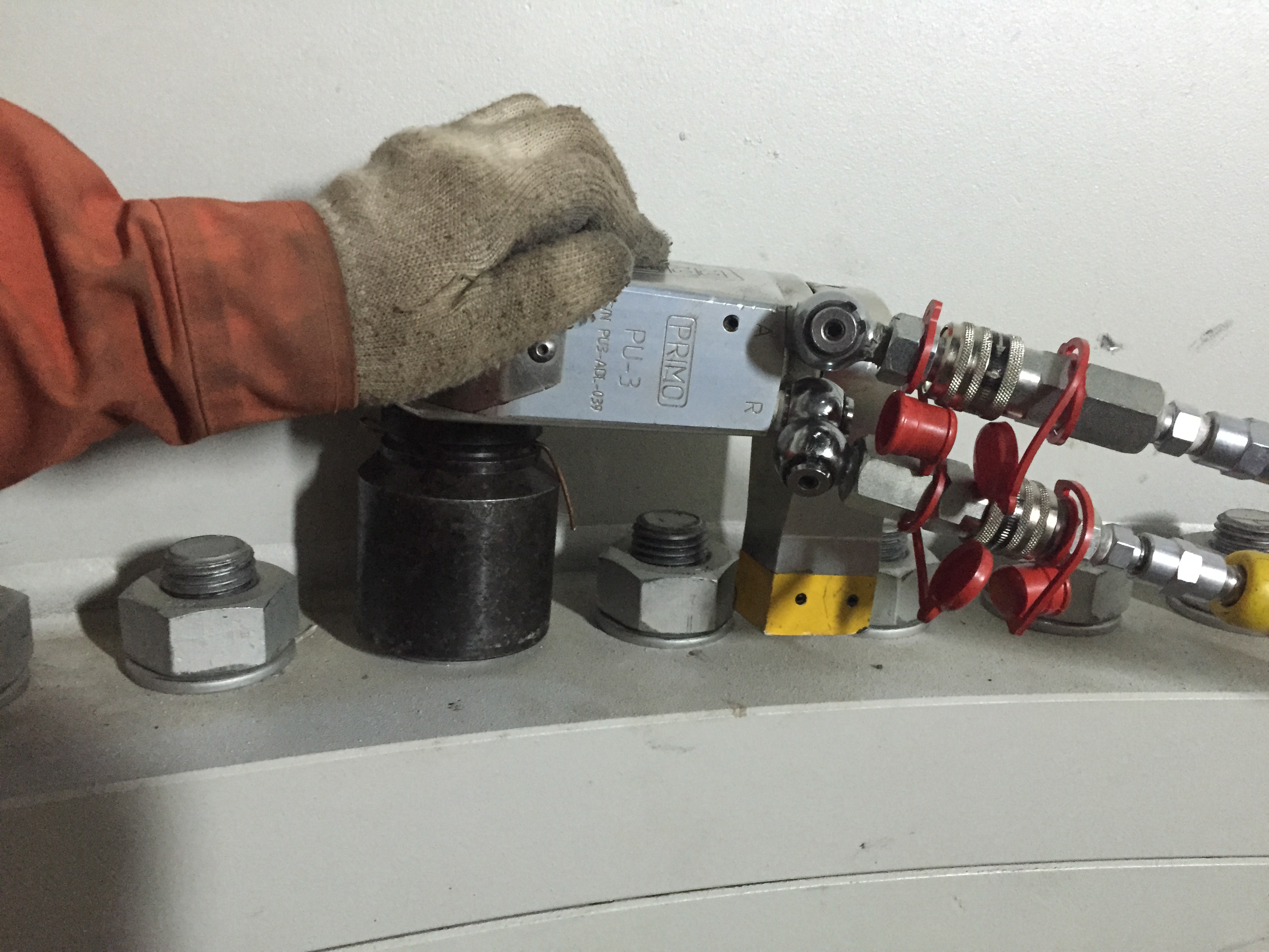 奇特点智能获得丝锥扳手用吸附式水平仪辅佐设备专利可以习惯任何杂乱工作环境